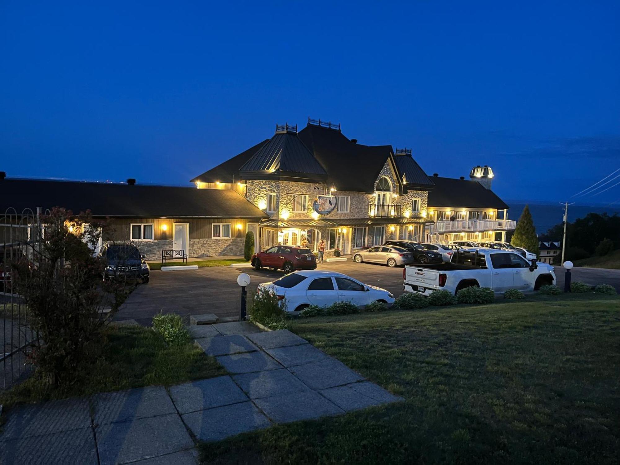 Motel Vue Belvédère Saint-Siméon Exterior foto